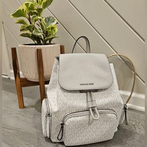 Michael Michael Kors Large Abbey Cargo Nylon Drawstring Backpack - Aluminum